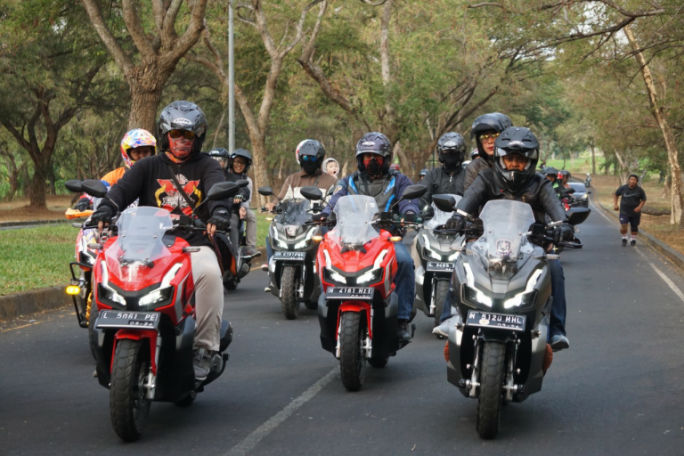 Fun Touring Dan Bakti Sosial Komunitas Honda ADV150 Kunjungi Wisata Di Pasuruan